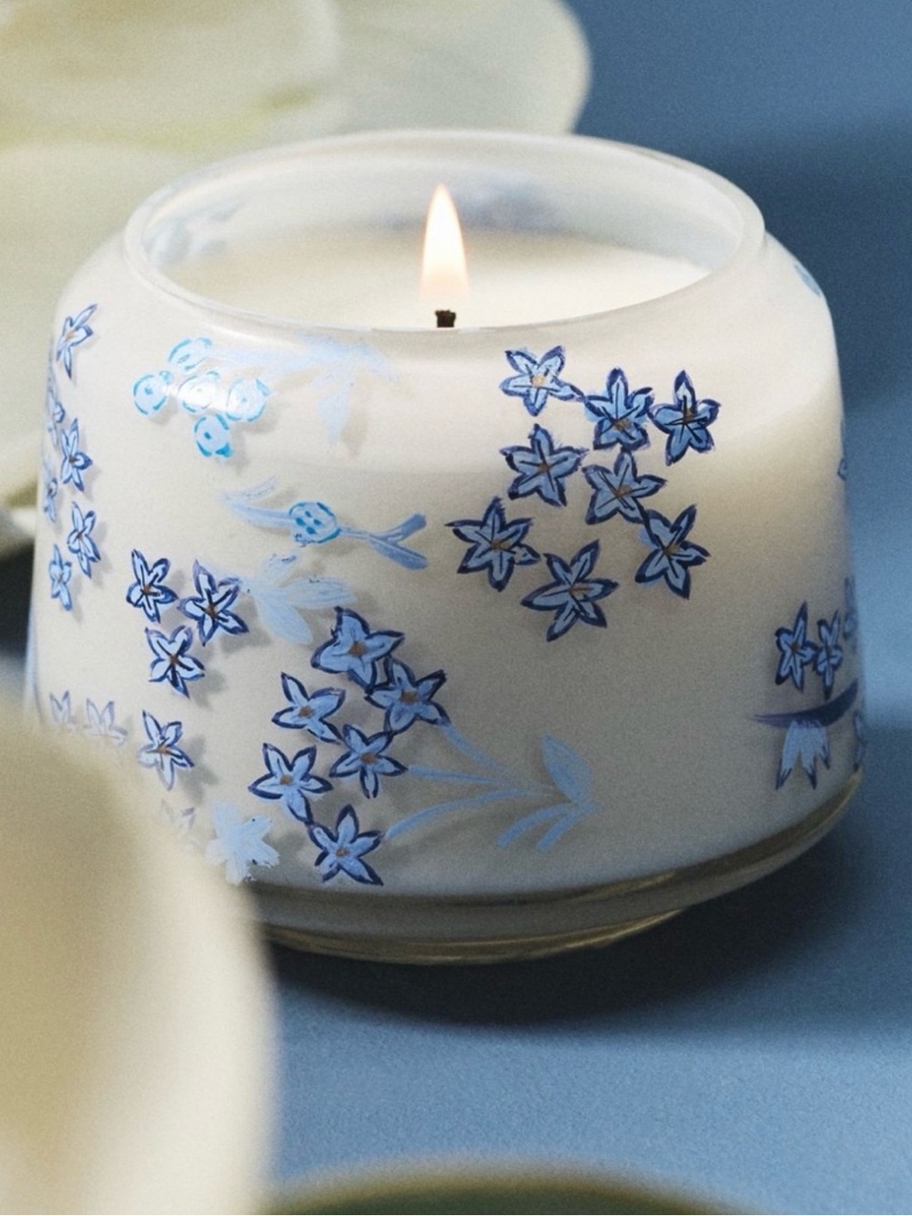 Anthropologie
The Gather Candle by Anthropologie: Floral Sun-Drenched Magnolia